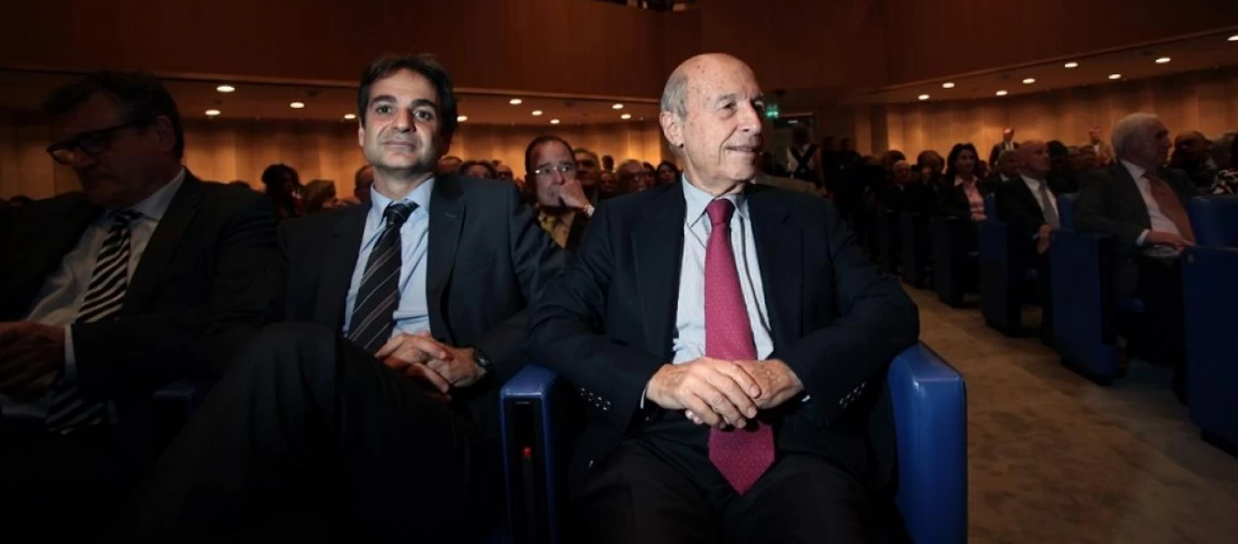 Ο Κ.Σημίτης στο πλευρό Κ.Μητσοτάκη επιτίθεται σε Κ.Καραμανλή: «Έκανε δική του εξ. πολιτική & δεν τα βρήκε με Τουρκία»